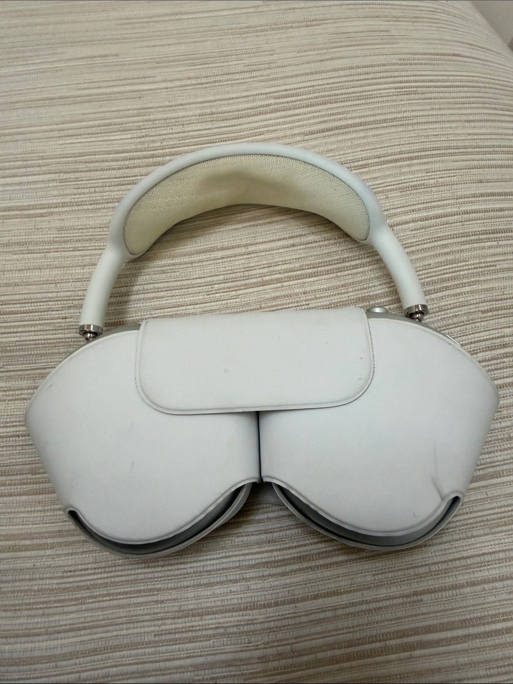 Apple Over-Ear Headphones in White with Cream Headpad